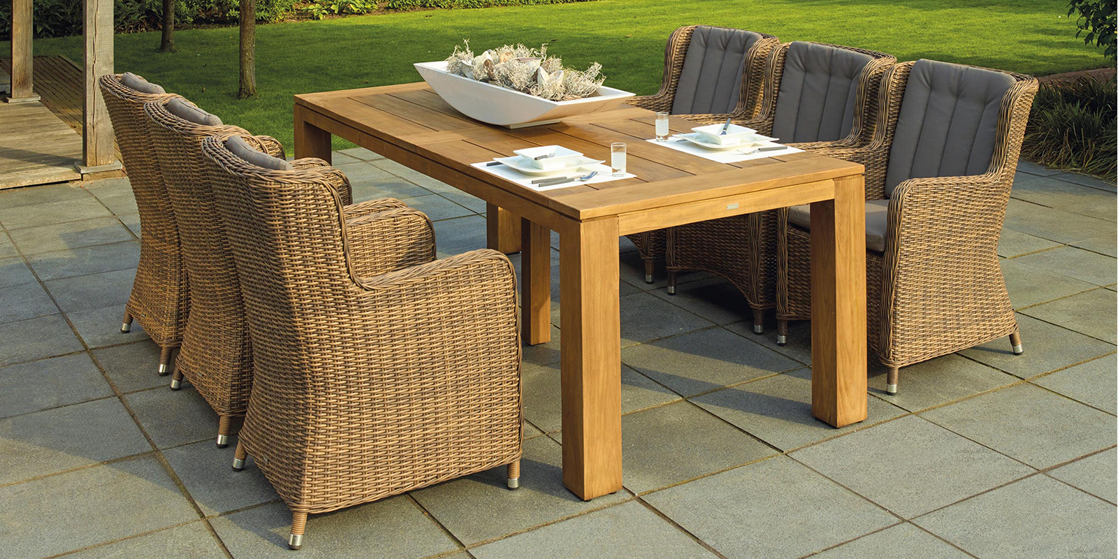 The British summer garden refresh LED Hut