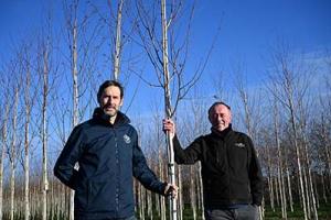 Simon Kershaw, Events and Community Fundraising Executive at St Michael’s Hospice and Adrian Hoare, Cash and Carry Sales Manager at Wyevale Nurseries